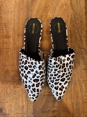 Amber Girl Leopard Print Pointed Mule - White/Black/Brown